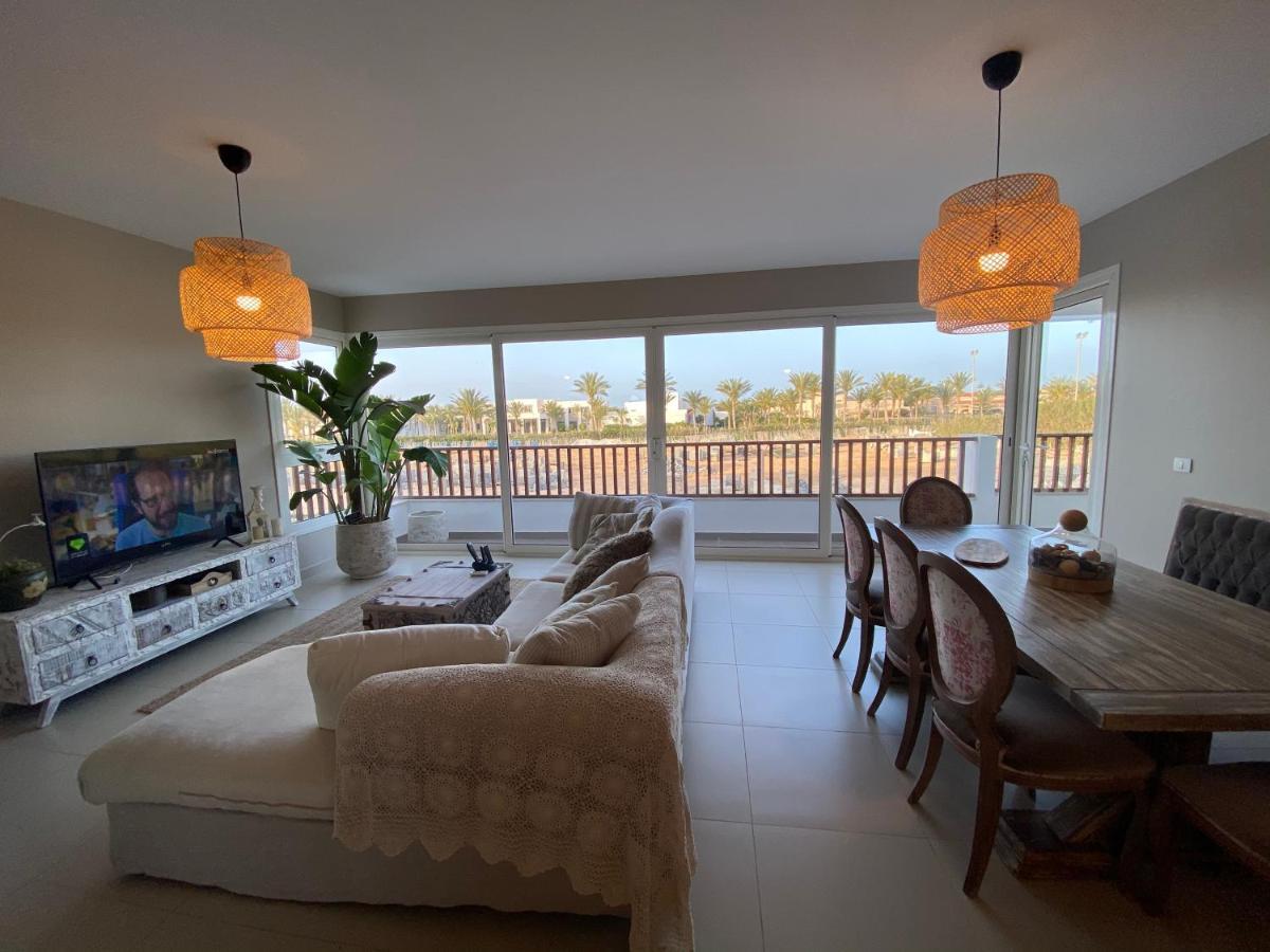 Almaza Bay Beach Town Chalet มาร์ซา เมทรูห์ ภายนอก รูปภาพ